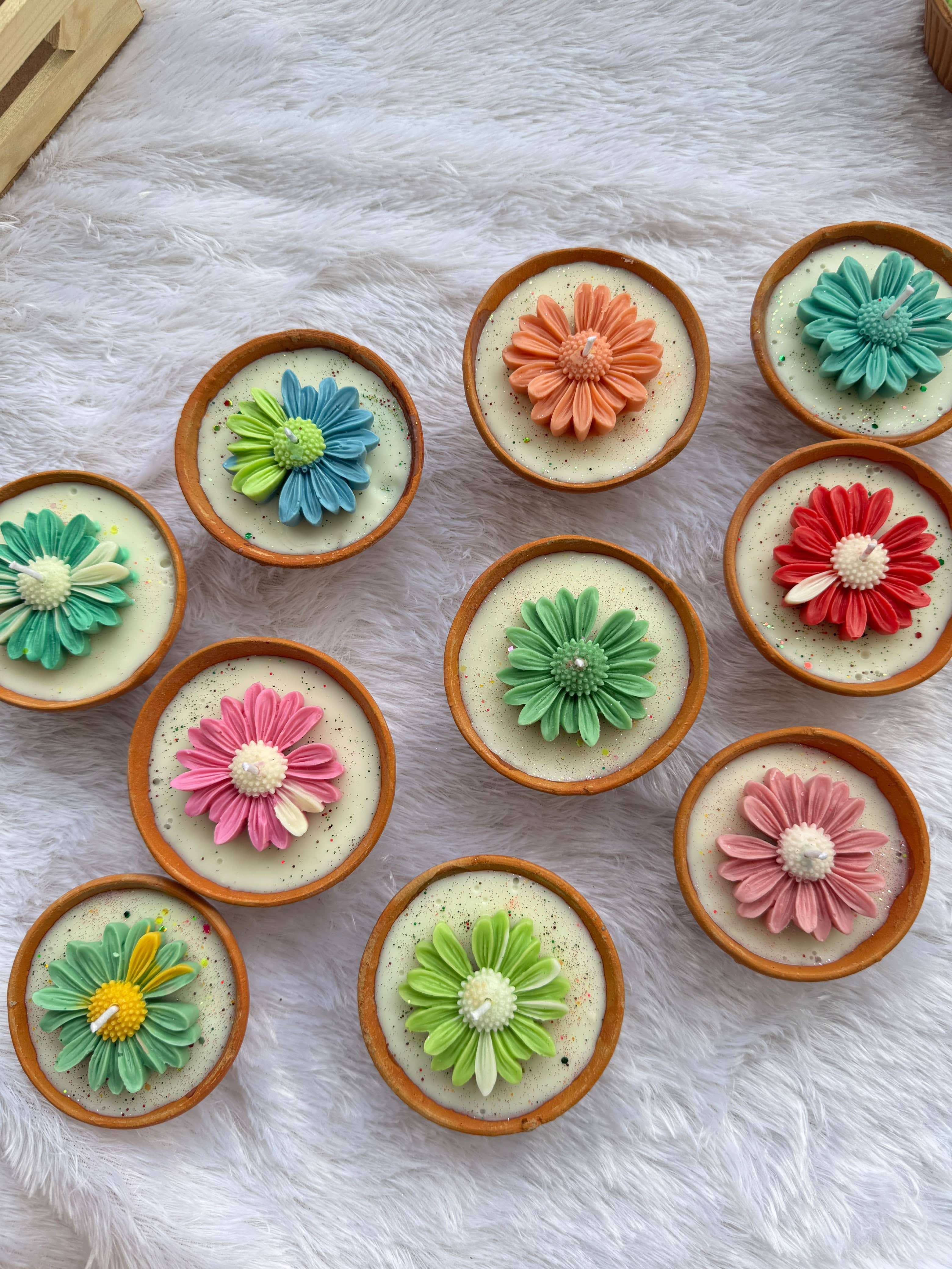 Daisy Clay Tealights